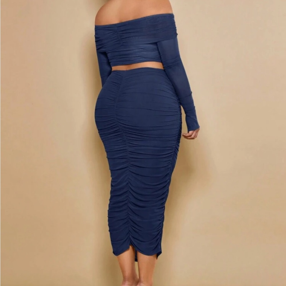 Elegant Off-Shoulder Navy Pencil Dress